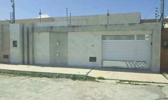 Imagem 5: Sobrado com Piscina e 4 Quartos na Aruana – Conforto e Qualidade de Vida!