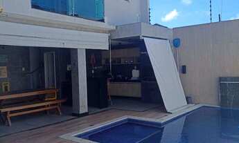 Imagem 3: Sobrado com Piscina e 4 Quartos na Aruana – Conforto e Qualidade de Vida!