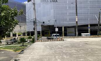 Imagem 4: Casa de dividida em 3 partes, com 1º andar (4 quartos sendo 1 suíte) e o térreo com um kit