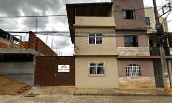 Imagem: Casa com piscina à venda na Rua da Mina