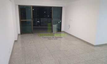 Imagem 3: Apartamento para Venda em Recife, Apipucos, 4 dormitórios, 4 suítes, 1 banheiro, 3 vagas