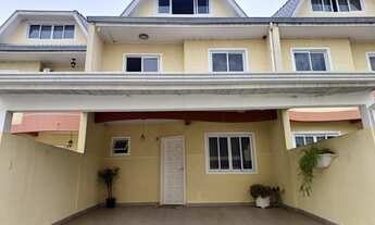 Imagem: Sobrado para Venda em Curitiba / PR no bairro