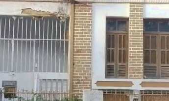 Imagem: Casa com 6 quartos, à venda em Montes Claros