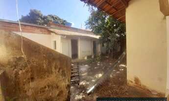 Imagem 7: Casa à venda em Montes Claros, Centro, com 4 quartos, 423m²