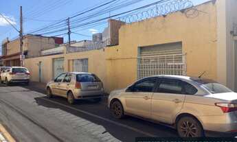 Imagem: Casa à venda em Montes Claros, Centro