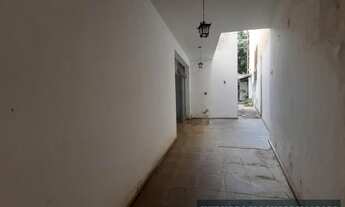 Imagem 2: Casa, 370m², à venda em Montes Claros, Centro