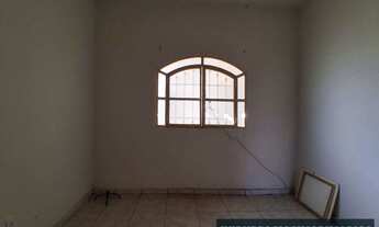 Imagem 2: Casa à venda em Montes Claros, Santa Rita I, com 2 quartos, 263,67m²