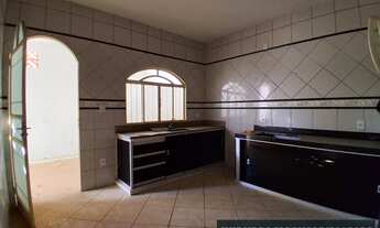 Imagem 4: Casa à venda em Montes Claros, Santa Rita I, com 2 quartos, 263,67m²