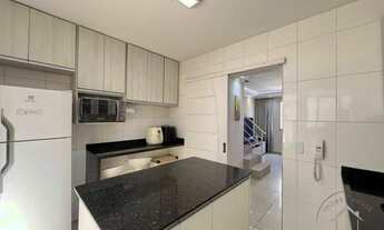 Imagem 5: Belo Sobrado Reformado • Varanda Ampla Gourmet com Churrasqueira • 2 Quartos e + 1 Quarto