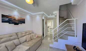 Imagem 2: Belo Sobrado Reformado • Varanda Ampla Gourmet com Churrasqueira • 2 Quartos e + 1 Quarto