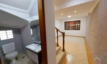 Imagem 4: Casa à venda em Cotia, Jardim Sabiá, com 2 quartos, 122m²