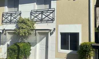 Imagem: Casa geminada à venda em Cotia, Chácara