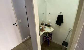 Imagem 2: Casa de condomínio • Varanda c/ Churrasqueira • 3 Quartos • 1 Suíte • Sótão reformado • 2