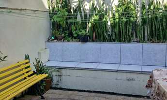 Imagem 7: Oportunidade - Casa com Quintal Amplo, 2 Quartos, Possibilidade de 3 Quartos, 1 Vaga