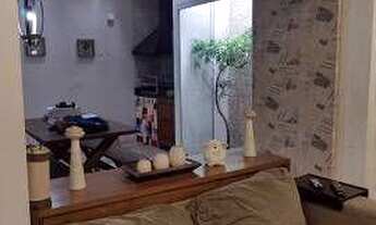 Imagem 5: Casa Ampla 140m² • 4 Quartos • 1 Suíte • 2 Vagas • Em condomínio fechado, cercado de infra