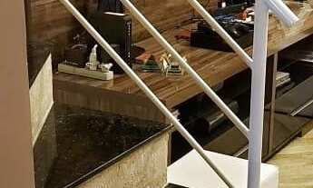 Imagem 2: Casa de condomínio com Varanda • 2 Quartos • Sótão • 1 Vaga Carro e Moto