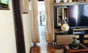 Imagem 6: Casa Térrea, com Terreno amplo com INÚMERAS POSSIBILIDADES • 345m² área total • Parque Ipê