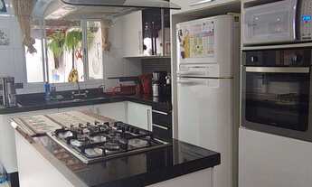 Imagem 3: EXCELENTE OPORTUNIDADE!!! Casa em Condomínio, Mobiliada com quintal amplo, moderna, toda r