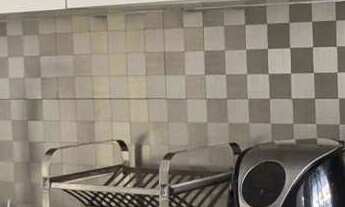 Imagem 4: Impecável! Casa reformada! 2 Quartos (possbilidade 3 Quartos) • Varanda Gourmet • 1 Vaga C