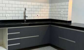 Imagem 4: Linda Casa Térrea no Interior de SP • 3 Quartos • 1 Suíte • Área Gourmet • Lazer de Clube