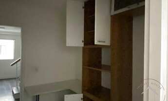 Imagem 4: Sobrado em Condomínio • 2 Quartos (possibilidade de + 1 quarto) • 1 Vaga Coberta Carro e M