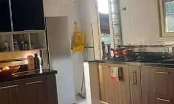 Imagem 5: Sobrado no Condomínio Villa das Flores, no Horto do Ipê, com 4 quartos, 220m², 2 Vagas