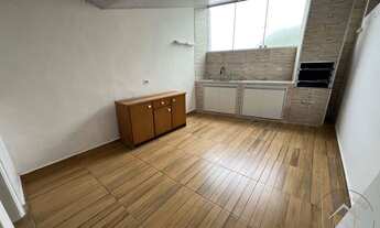 Imagem 3: Sobrado Triplex • 3 Quartos • 1 Suíte • 2 Vagas • Varanda Gourmet com Lazer Completo