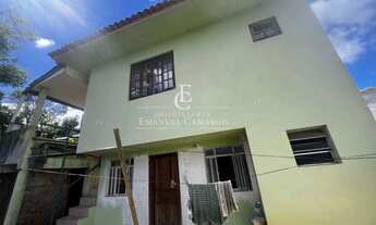 Imagem 2: Casa à venda em Colombo, São Dimas, com 4 quartos, 120m²