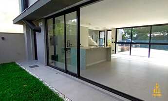 Imagem 4: Encante-se com este Sobrado Novo no Pilarzinho, Curitiba-PR!