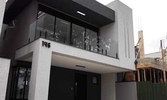 Imagem: Sobrado em condomínio com 4 quartos, 190m²