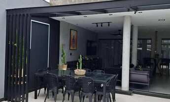 Imagem 2: Casa à venda, no Condomínio Blue Houses em Rio de Janeiro, Barra da Tijuca, com 5 quartos