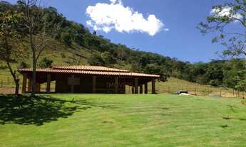 Imagem 2: Chácara à venda em Pirenópolis, Área Rural de Pirenópolis, com 3 quartos, 7Alqueires Goian