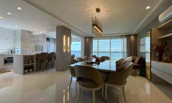 Imagem 6: Alto Padrão para Venda em Itapema, Meia Praia, 4 dormitórios, 4 suítes, 3 vagas