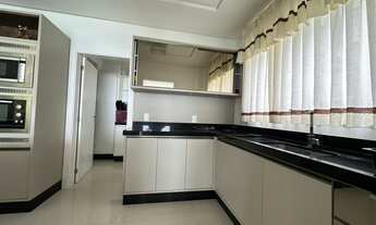 Imagem 7: Apartamento Mobiliado para Venda em Itapema, Meia Praia, 3 dormitórios, 3 suítes, 3 vagas