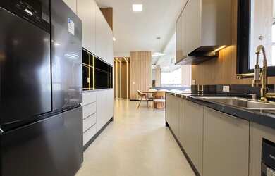 Imagem 5: Alto Padrão para Venda em Itapema, Meia Praia, 4 dormitórios, 1 suíte, 3 vagas