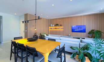 Imagem 6: Apartamento Mobiliado para Venda em Itapema, Meia Praia, 4 dormitórios, 4 suítes, 5 banhei