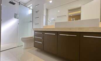 Imagem 5: Alto Padrão para Venda em Itapema, Meia Praia, 3 dormitórios, 3 suítes, 3 vagas