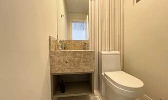 Imagem 4: Alto Padrão para Venda em Itapema, Meia Praia, 4 dormitórios, 4 suítes, 5 banheiros, 2 vag