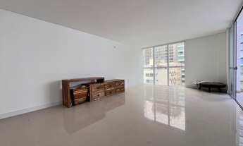 Imagem 2: Apartamento para Venda em Itapema, Meia Praia, 3 dormitórios, 3 suítes, 4 banheiros, 2 vag