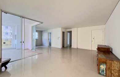 Imagem 3: Apartamento para Venda em Itapema, Meia Praia, 3 dormitórios, 3 suítes, 4 banheiros, 2 vag