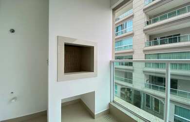 Imagem 7: Apartamento para Venda em Itapema, Meia Praia, 4 dormitórios, 4 suítes, 5 banheiros, 3 vag