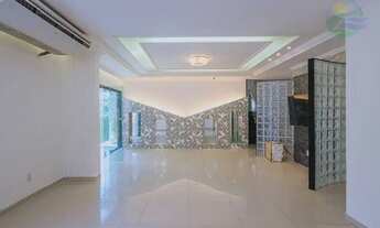 Imagem: Casa alto padrão com 4 quartos, Piscina