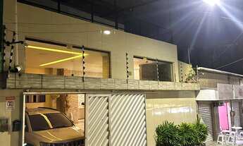 Imagem: Casa duplex à venda, 6 quartos, reformada