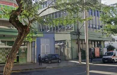 Imagem 2: Imóvel Comercial para Venda em Juiz de Fora, Centro, 9 dormitórios, 1 suíte, 4 banheiros