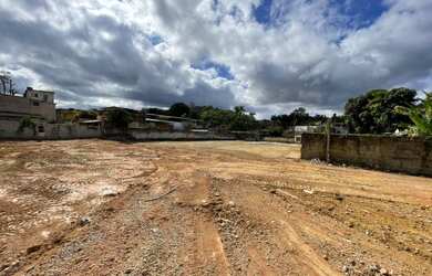 Imagem 4: Terreno para Venda em Juiz de Fora, Grama, 1 dormitório, 1 suíte, 1 banheiro, 1 vaga