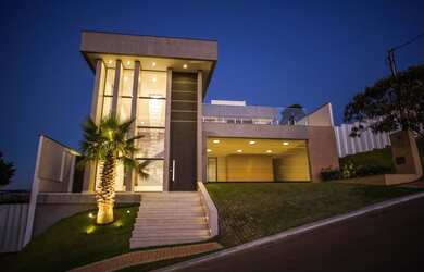 Imagem 3: Casa para Venda em Juiz de Fora, Spina Ville II, 4 dormitórios, 4 suítes, 6 banheiros, 6 v