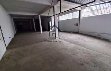 Imagem 3: Galpão para Venda em Juiz de Fora, Linhares, 3 dormitórios, 1 suíte, 4 banheiros, 10 vagas