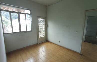 Imagem 3: Imóvel Comercial para Venda em Juiz de Fora, Ipiranga, 4 dormitórios, 1 suíte, 2 banheiros