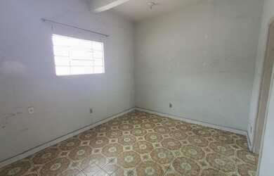 Imagem 6: Imóvel Comercial para Venda em Juiz de Fora, Ipiranga, 4 dormitórios, 1 suíte, 2 banheiros