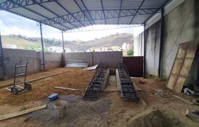 Imagem 5: Galpão para Venda em Juiz de Fora, Linhares, 3 dormitórios, 1 suíte, 4 banheiros, 10 vagas